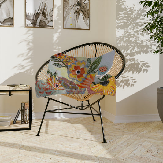 Vitality Vibrant Floral Velveteen Blanket, Cozy Throw for Living Room, Bright Home Decor, Ideal Gift for Mother’s Day, Perfect for Picnics